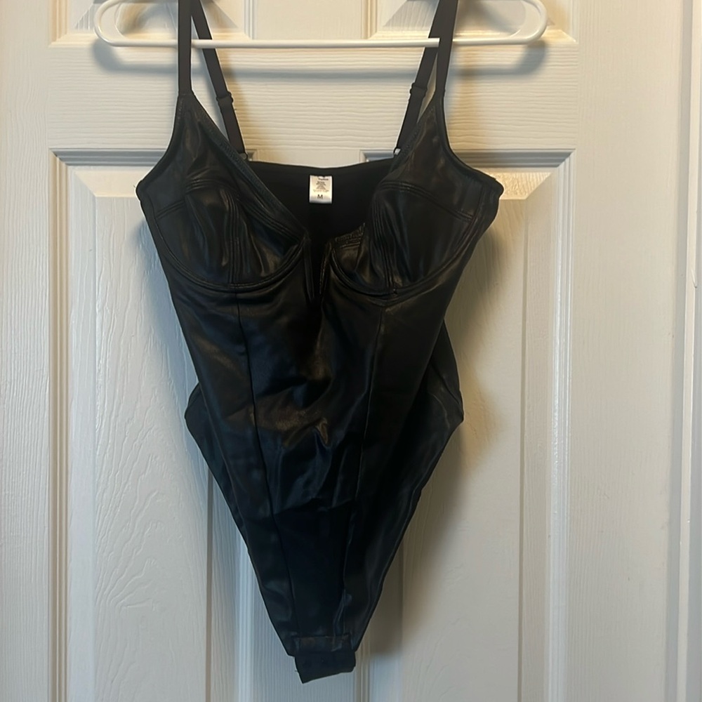 Popilush faux leather body suit